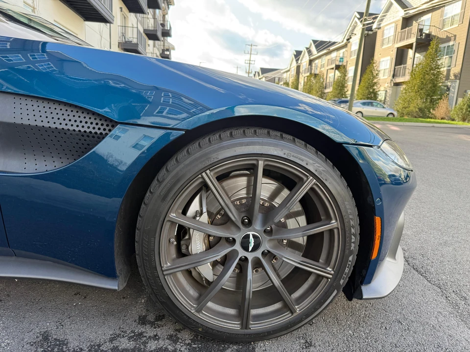 2020 Aston Martin V8 Vantage (2019+) - Image 15 of 31