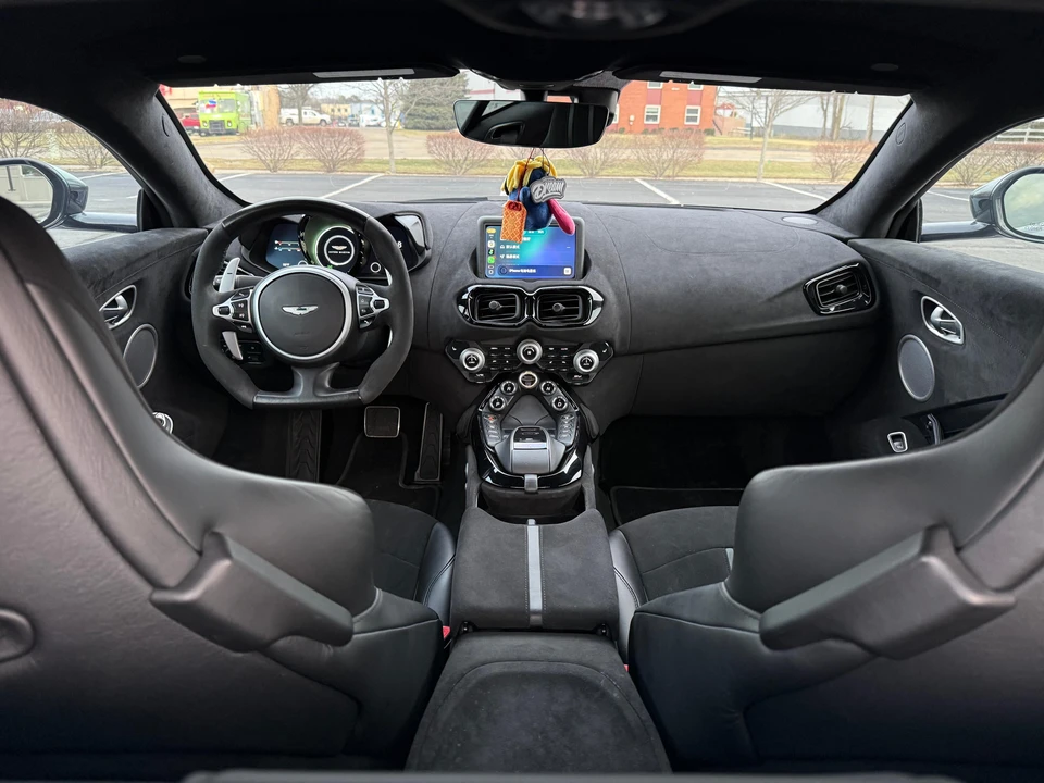 2020 Aston Martin V8 Vantage (2019+) - Image 25 of 31