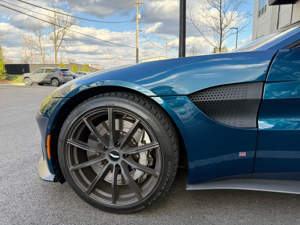2020 Aston Martin V8 Vantage (2019+) - Image 12 of 31