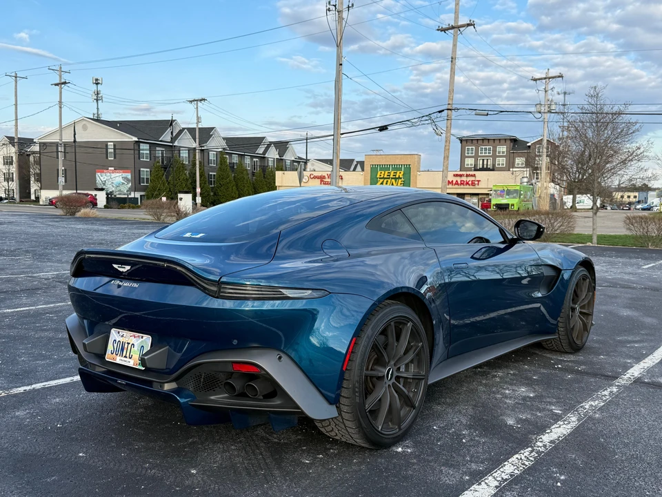 2020 Aston Martin V8 Vantage (2019+) - Image 10 of 31