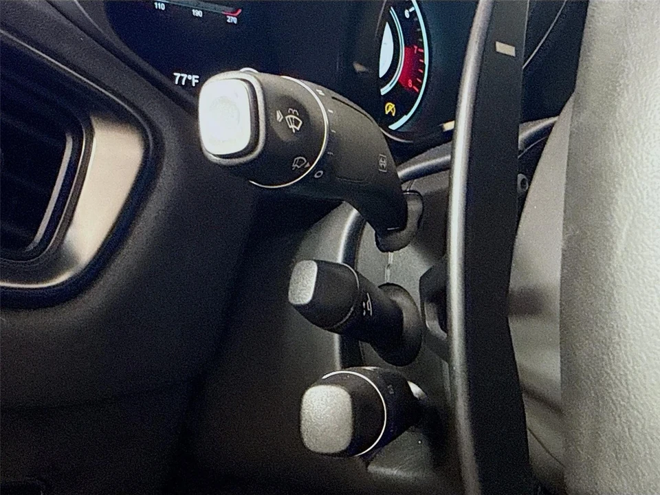 2020 Aston Martin V8 Vantage (2019+) - Image 5 of 31