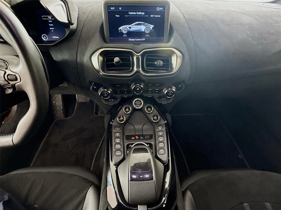 2020 Aston Martin V8 Vantage (2019+) - Image 7 of 31