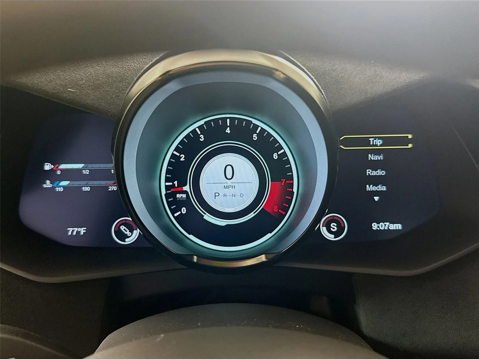 2020 Aston Martin V8 Vantage (2019+) - Image 4 of 31