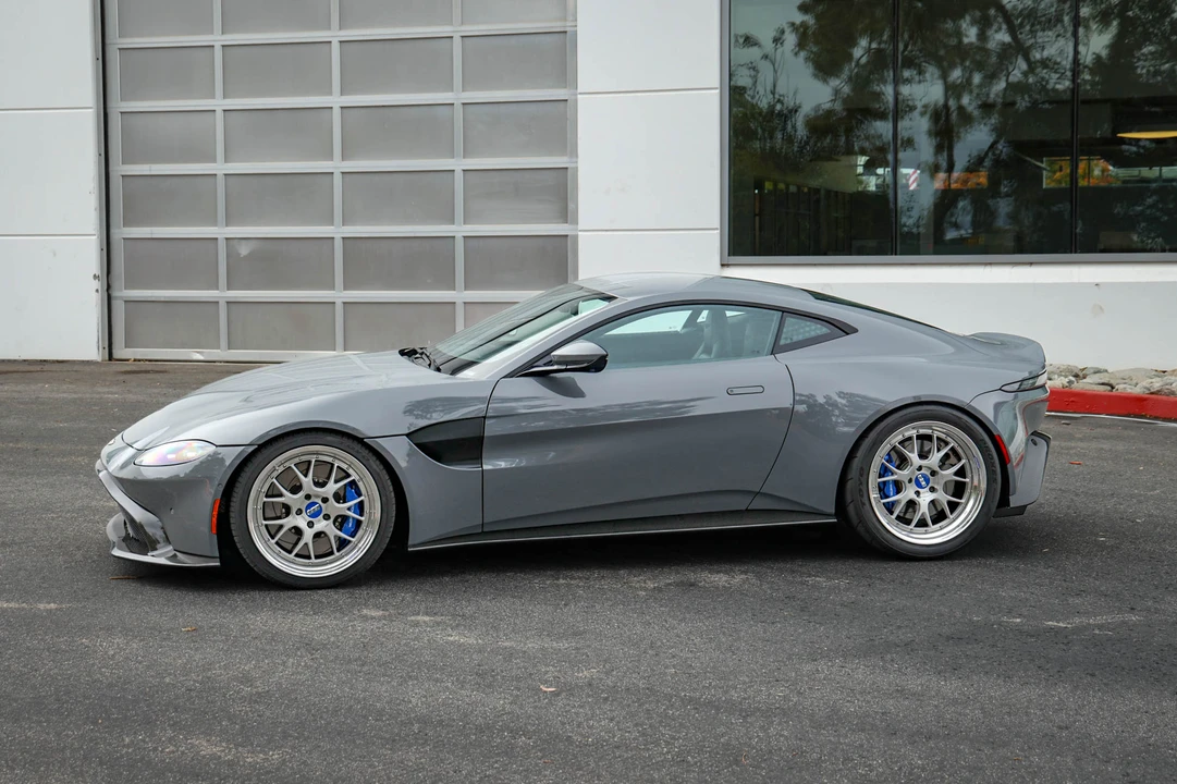 2020 Aston Martin V8 Vantage (2019+) - Image 17 of 31