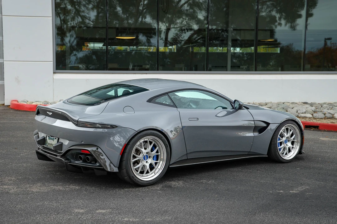 2020 Aston Martin V8 Vantage (2019+) - Image 10 of 31