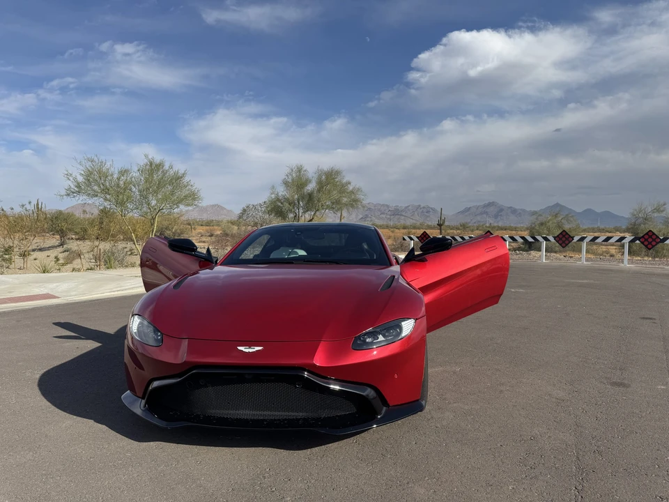 2020 Aston Martin V8 Vantage (2019+) - Image 28 of 31