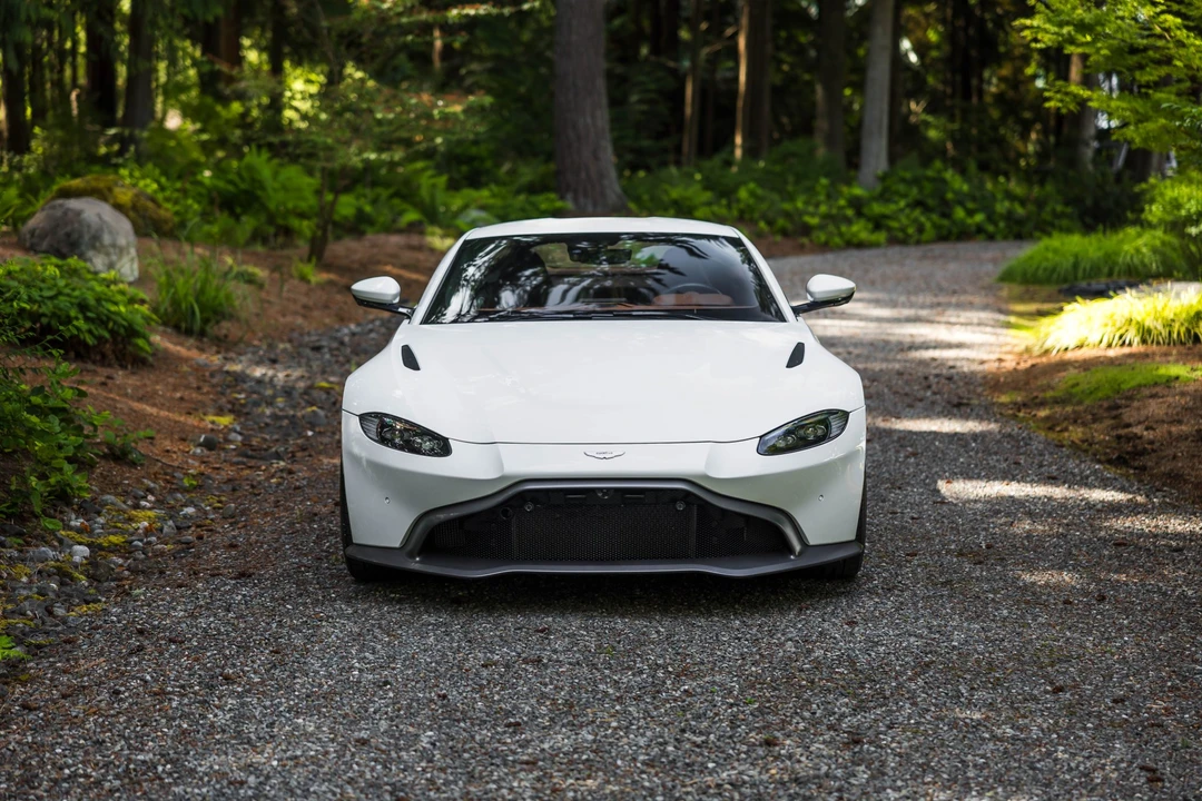 2020 Aston Martin V8 Vantage (2019+) - Image 17 of 31