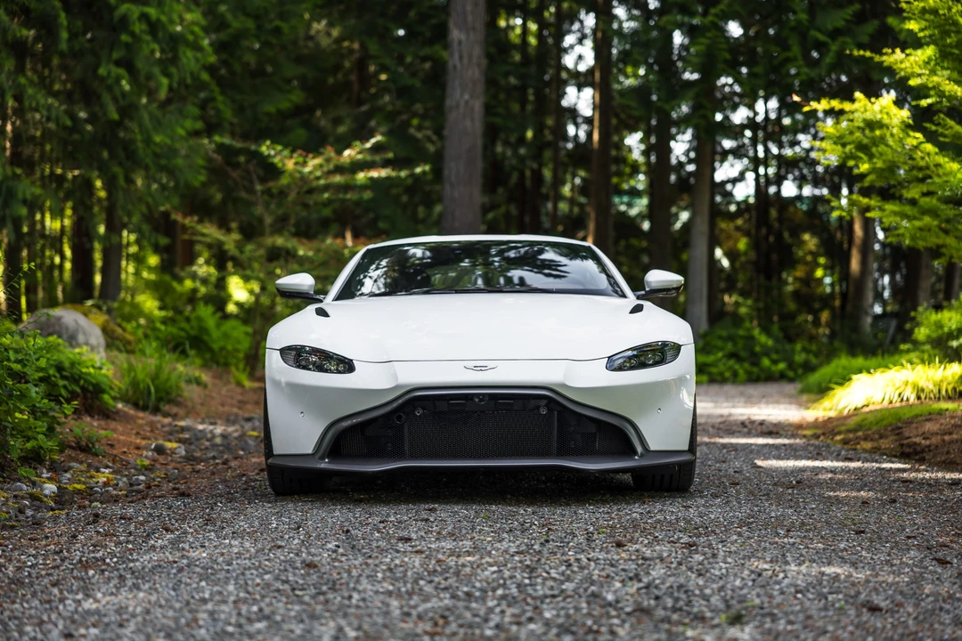 2020 Aston Martin V8 Vantage (2019+) - Image 16 of 31