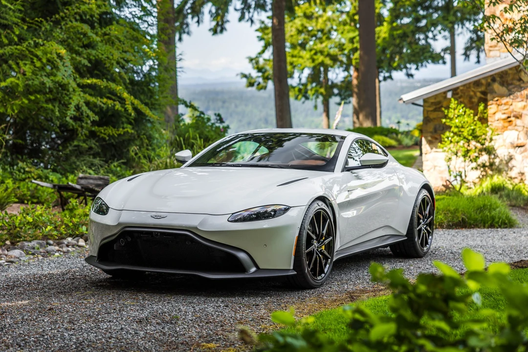 2020 Aston Martin V8 Vantage (2019+) - Image 3 of 31
