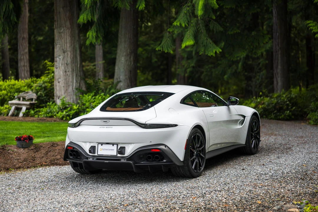 2020 Aston Martin V8 Vantage (2019+) - Image 10 of 31