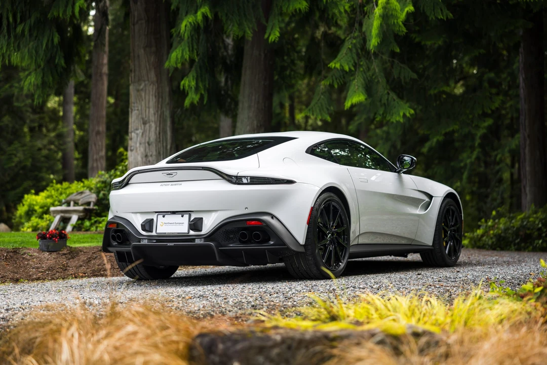 2020 Aston Martin V8 Vantage (2019+) - Image 11 of 31