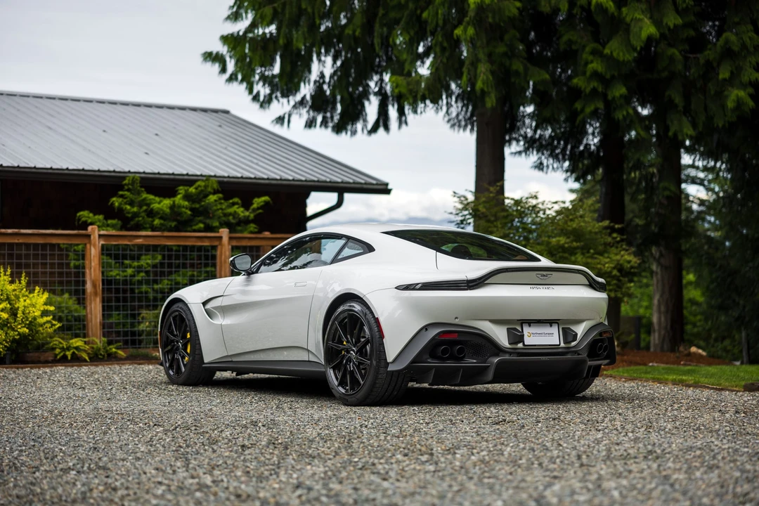 2020 Aston Martin V8 Vantage (2019+) - Image 7 of 31