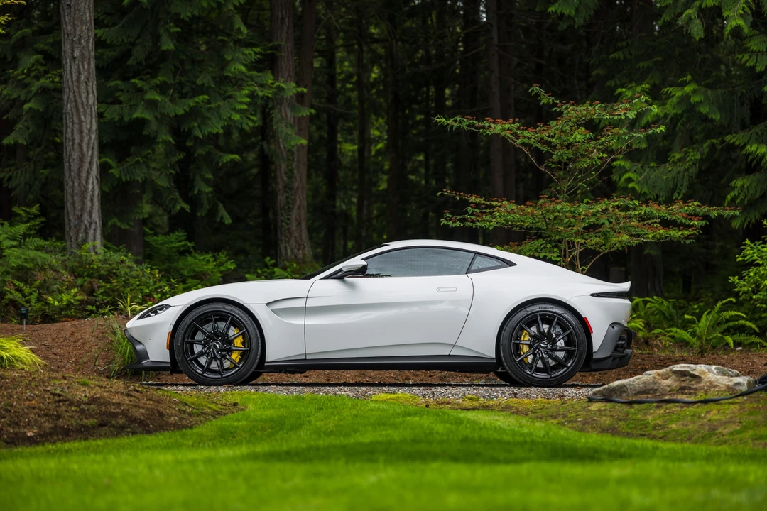 2020 Aston Martin V8 Vantage (2019+) - Image 5 of 31