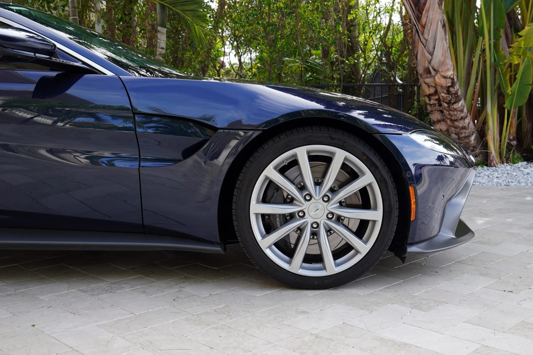 2020 Aston Martin V8 Vantage (2019+) - Image 12 of 31