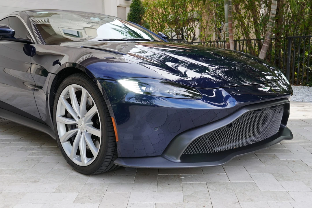 2020 Aston Martin V8 Vantage (2019+) - Image 11 of 31