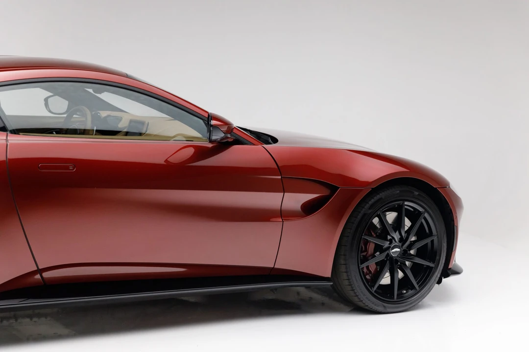 2020 Aston Martin V8 Vantage (2019+) - Image 25 of 31