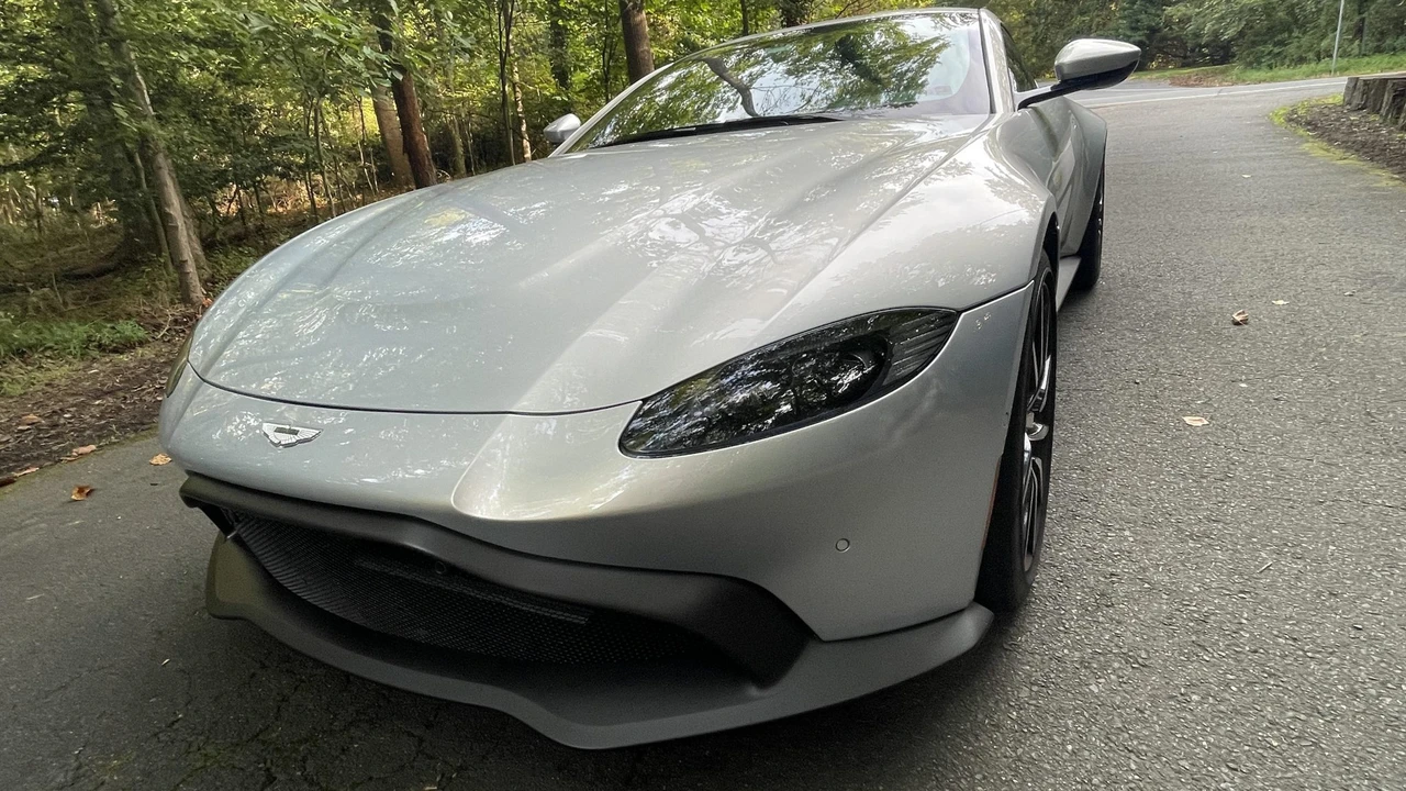 2020 Aston Martin V8 Vantage (2019+) - Image 4 of 31