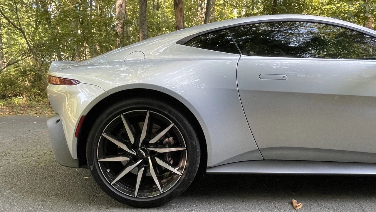 2020 Aston Martin V8 Vantage (2019+) - Image 24 of 31