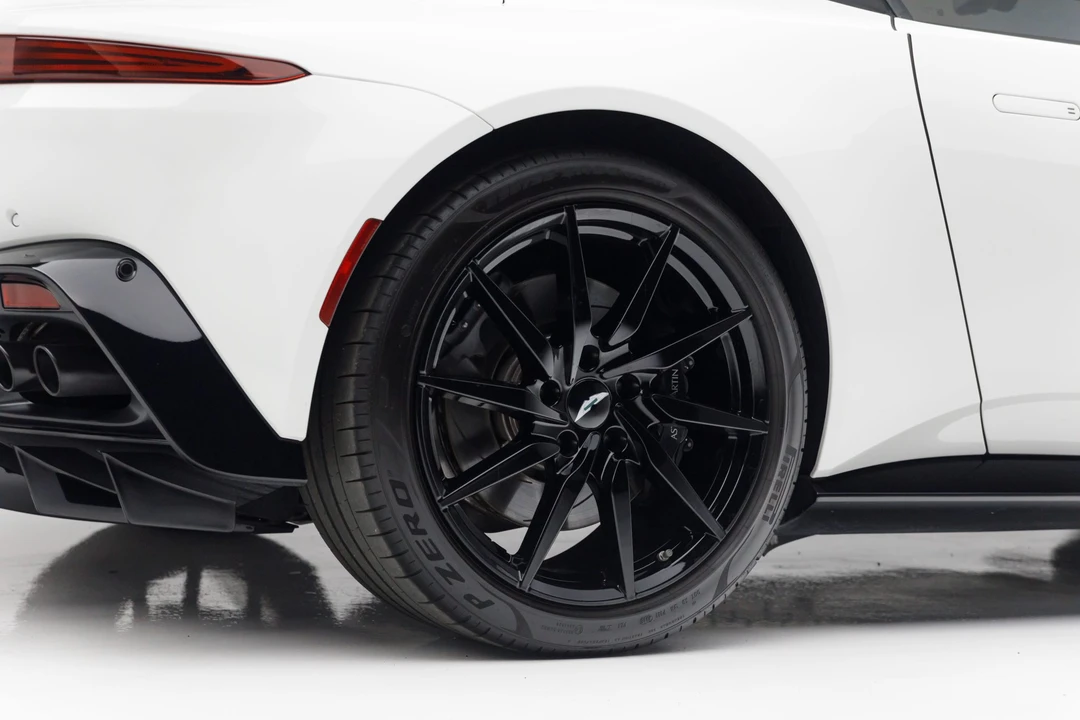 2020 Aston Martin V8 Vantage (2019+) - Image 23 of 31