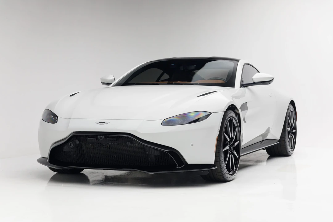 2020 Aston Martin V8 Vantage (2019+) - Image 3 of 31