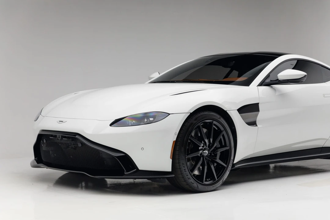 2020 Aston Martin V8 Vantage (2019+) - Image 13 of 31