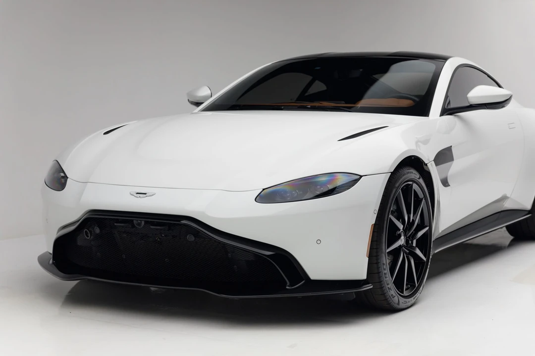 2020 Aston Martin V8 Vantage (2019+) - Image 14 of 31