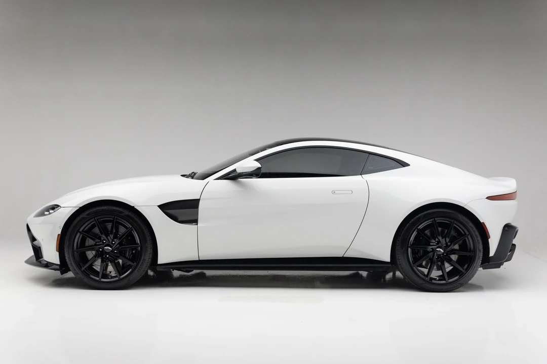 2020 Aston Martin V8 Vantage (2019+) - Image 4 of 31