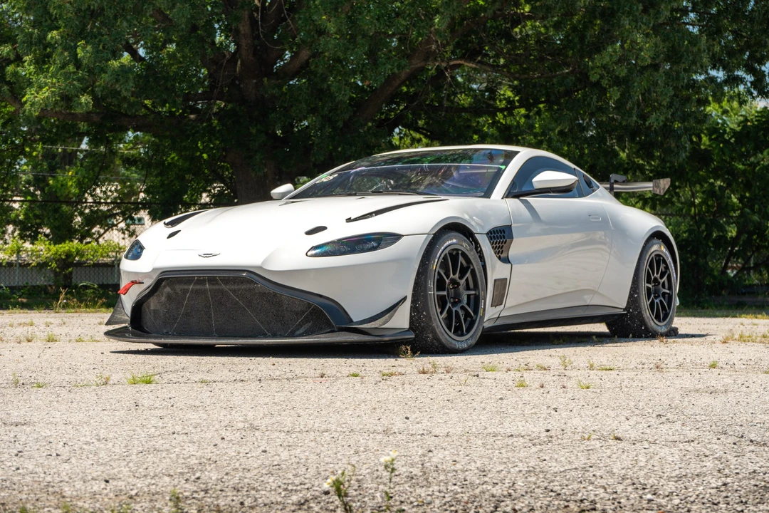 2020 Aston Martin V8 Vantage (2019+) - Image 11 of 31