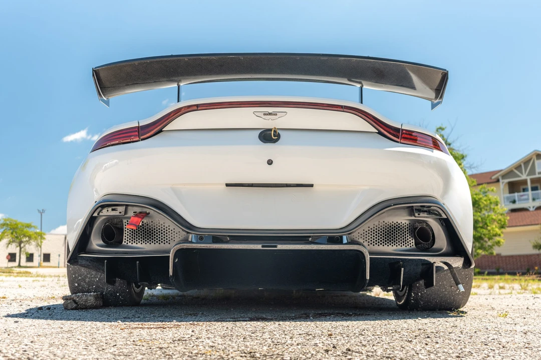 2020 Aston Martin V8 Vantage (2019+) - Image 20 of 31