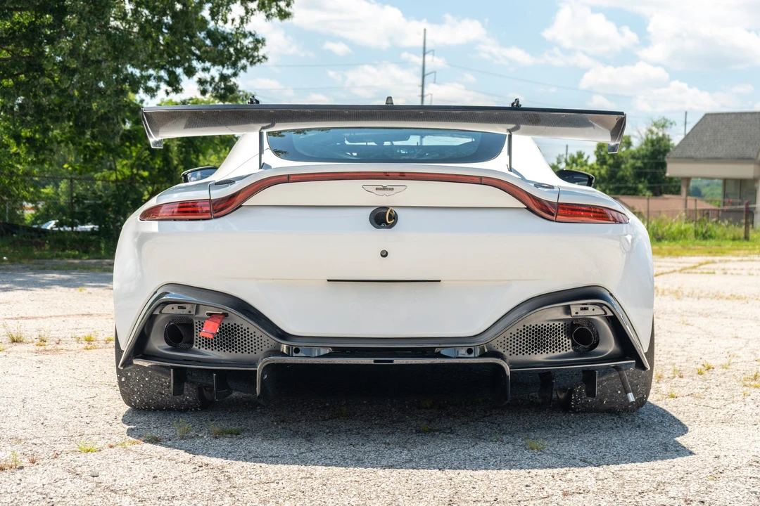 2020 Aston Martin V8 Vantage (2019+) - Image 18 of 31