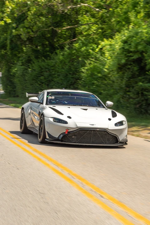2020 Aston Martin V8 Vantage (2019+) - Image 28 of 31