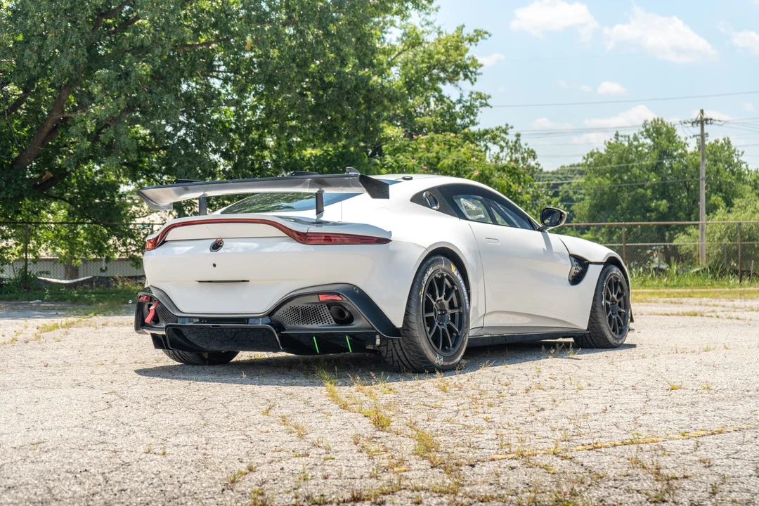 2020 Aston Martin V8 Vantage (2019+) - Image 15 of 31