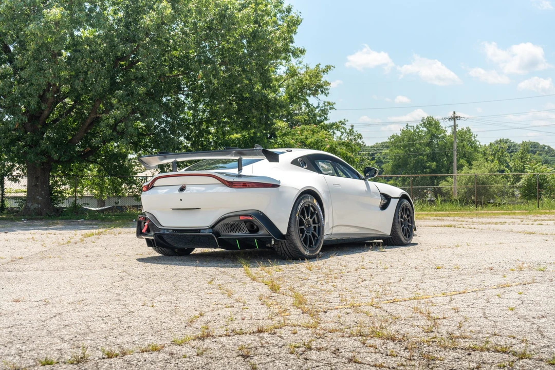 2020 Aston Martin V8 Vantage (2019+) - Image 16 of 31