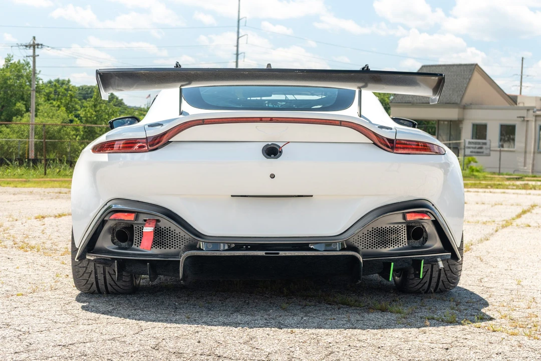 2020 Aston Martin V8 Vantage (2019+) - Image 13 of 31