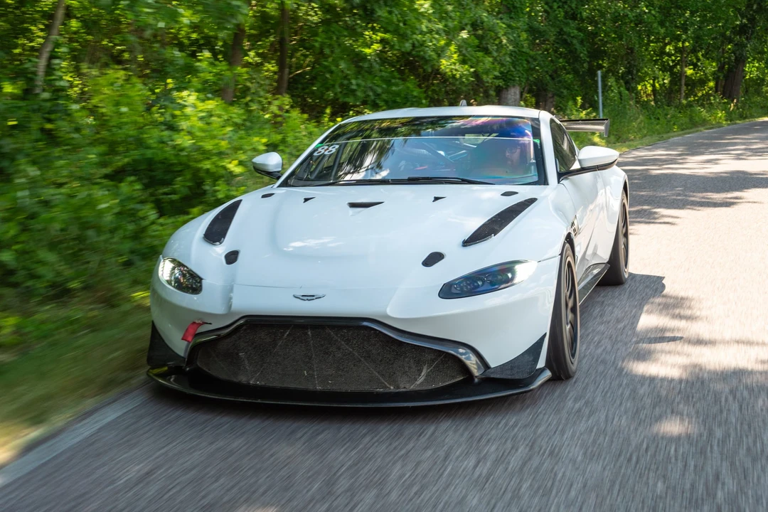 2020 Aston Martin V8 Vantage (2019+) - Image 28 of 31