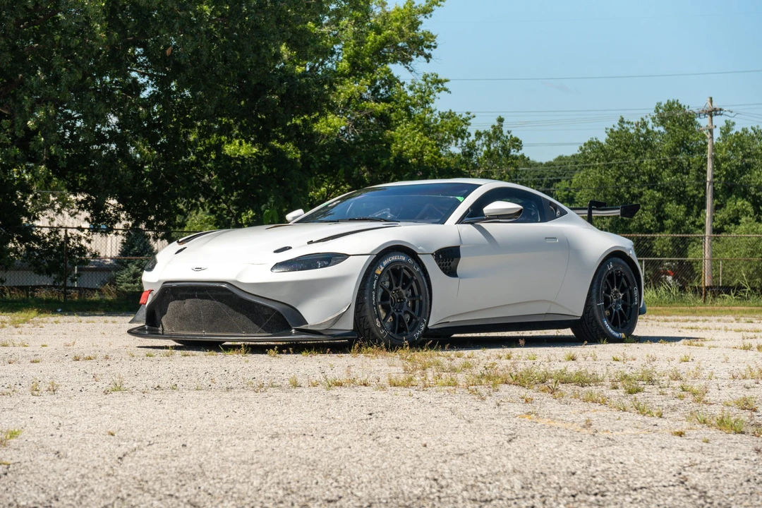 2020 Aston Martin V8 Vantage (2019+) - Image 6 of 31
