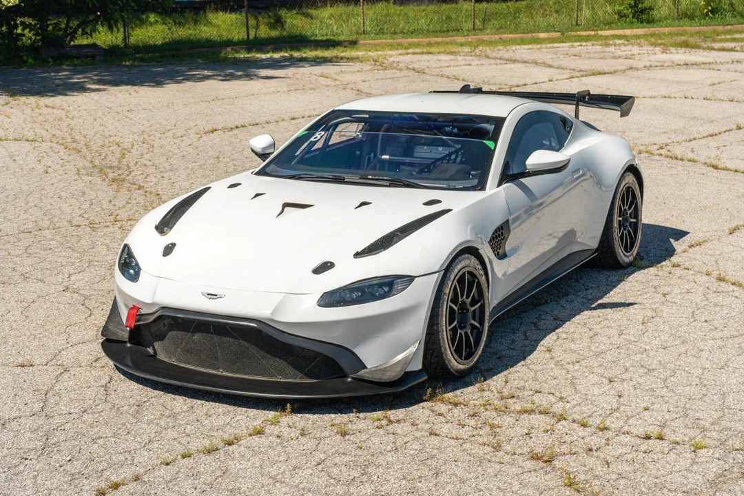 2020 Aston Martin V8 Vantage (2019+) - Image 4 of 31