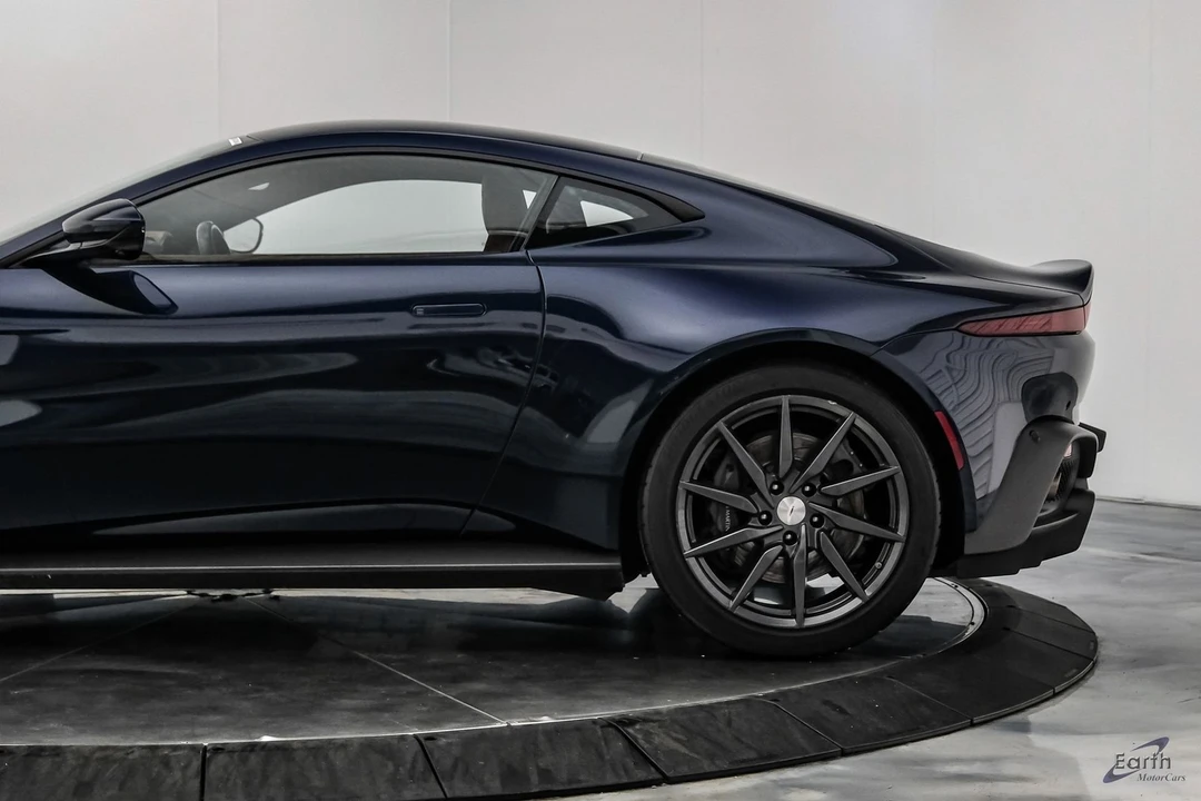 2020 Aston Martin V8 Vantage (2019+) - Image 9 of 31