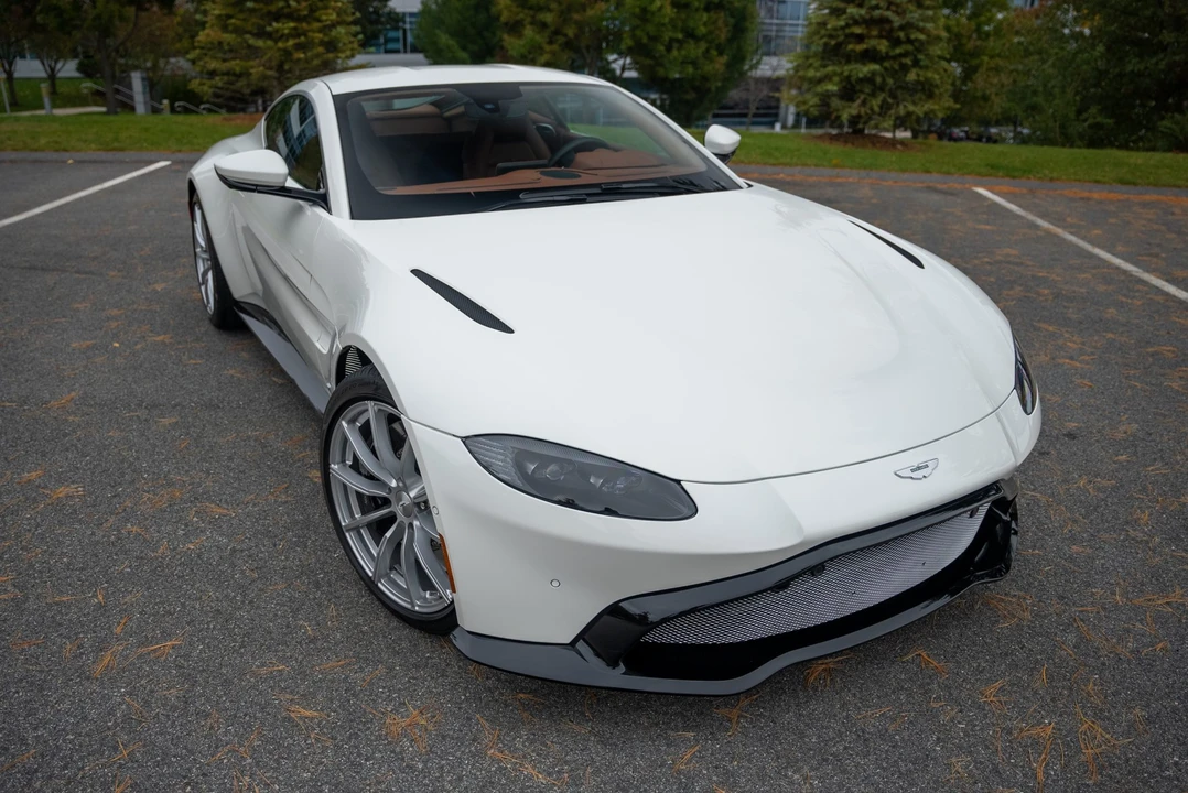 2020 Aston Martin V8 Vantage (2019+) - Image 12 of 31