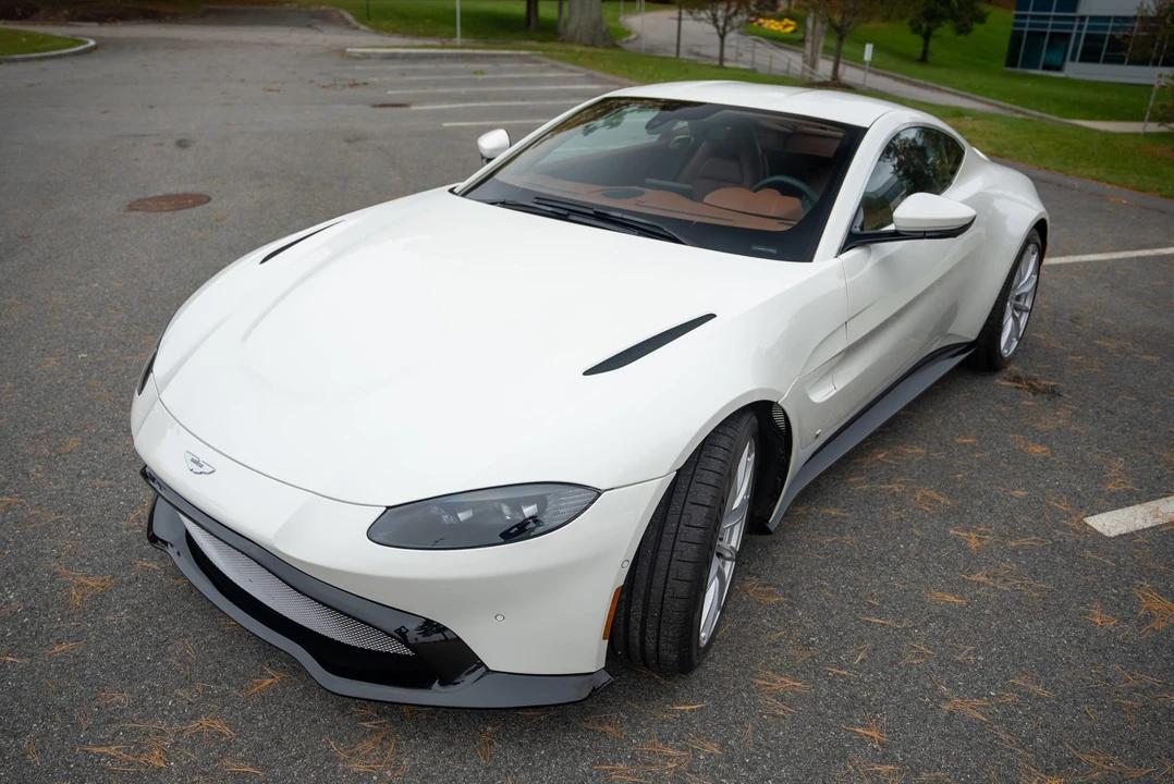 2020 Aston Martin V8 Vantage (2019+) - Image 7 of 31
