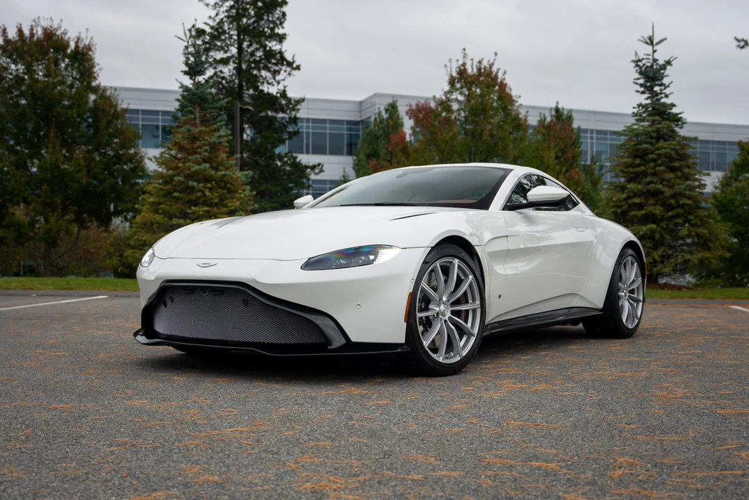 2020 Aston Martin V8 Vantage (2019+) - Image 2 of 31