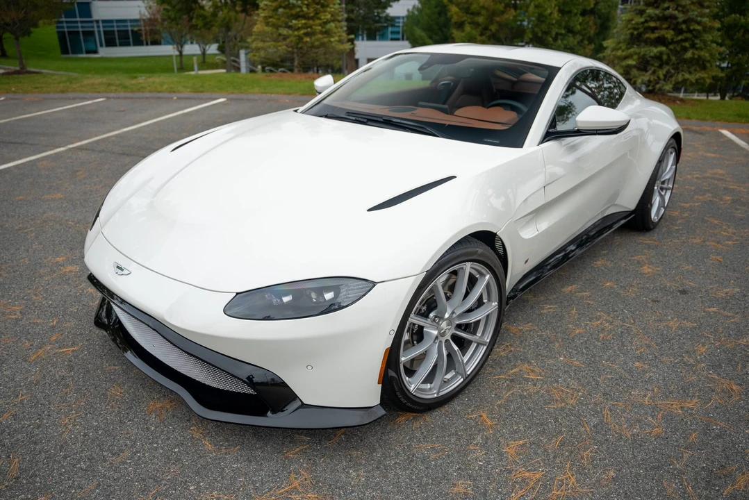 2020 Aston Martin V8 Vantage (2019+) - Image 8 of 31
