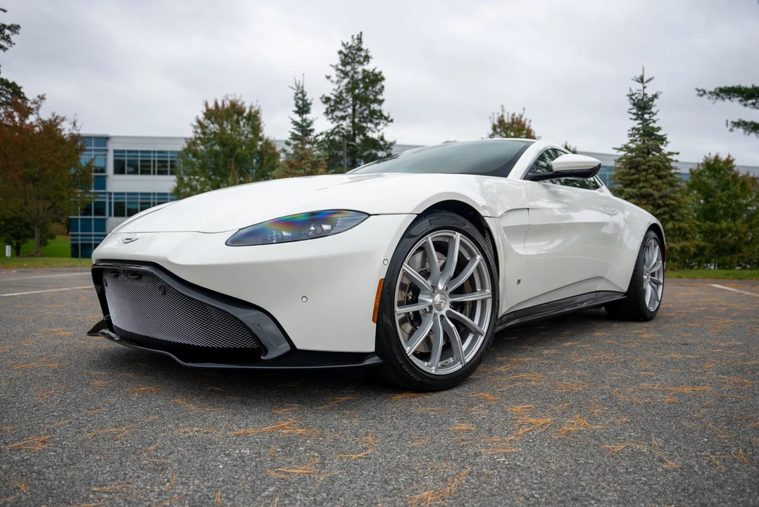 2020 Aston Martin V8 Vantage (2019+) - Image 3 of 31