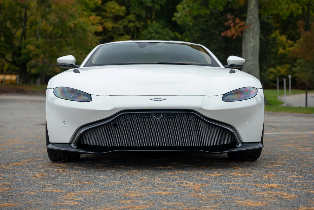 2020 Aston Martin V8 Vantage (2019+) - Image 11 of 31