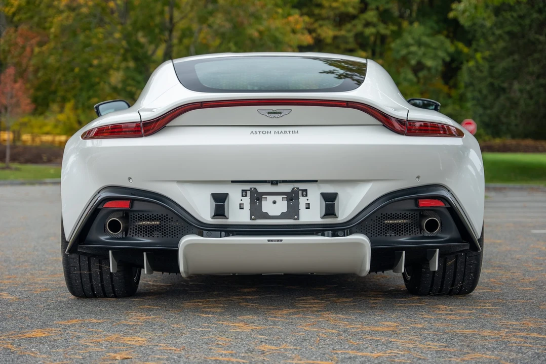 2020 Aston Martin V8 Vantage (2019+) - Image 27 of 31