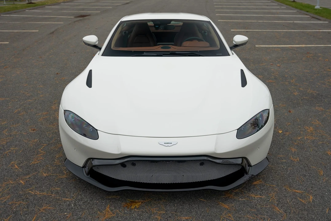 2020 Aston Martin V8 Vantage (2019+) - Image 9 of 31