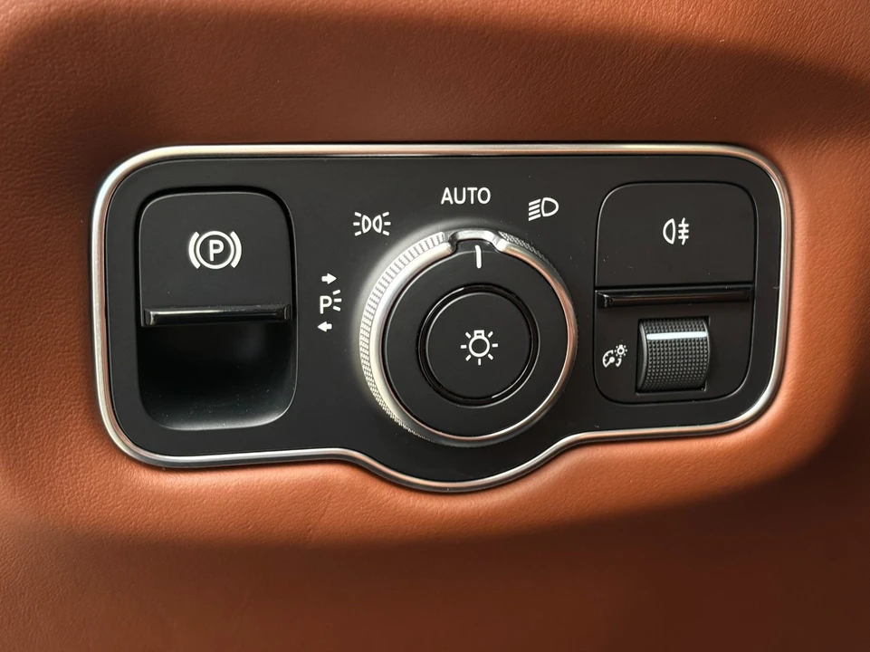 2020 Aston Martin V8 Vantage (2019+) - Image 16 of 31