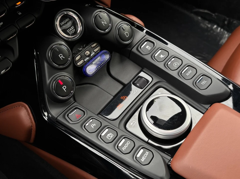 2020 Aston Martin V8 Vantage (2019+) - Image 22 of 31