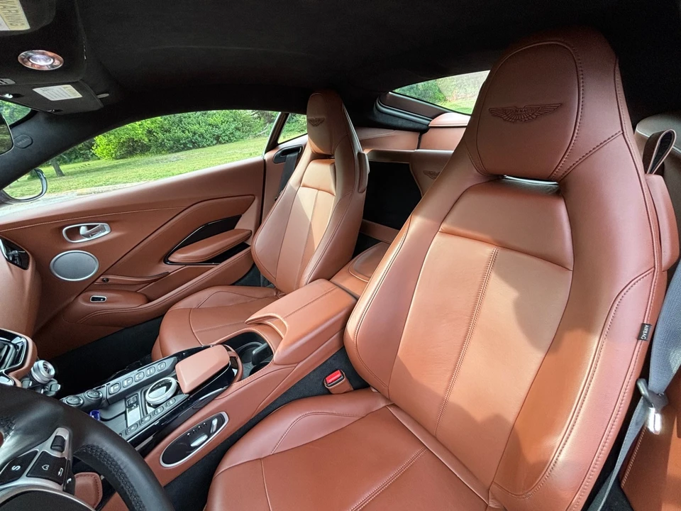 2020 Aston Martin V8 Vantage (2019+) - Image 11 of 31