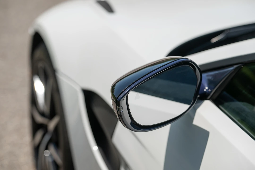 2020 Aston Martin V8 Vantage (2019+) - Image 17 of 31